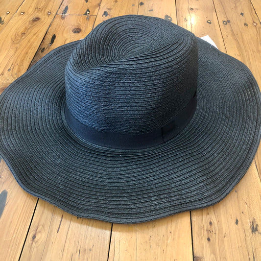 Black ladies wide brim sun hat
