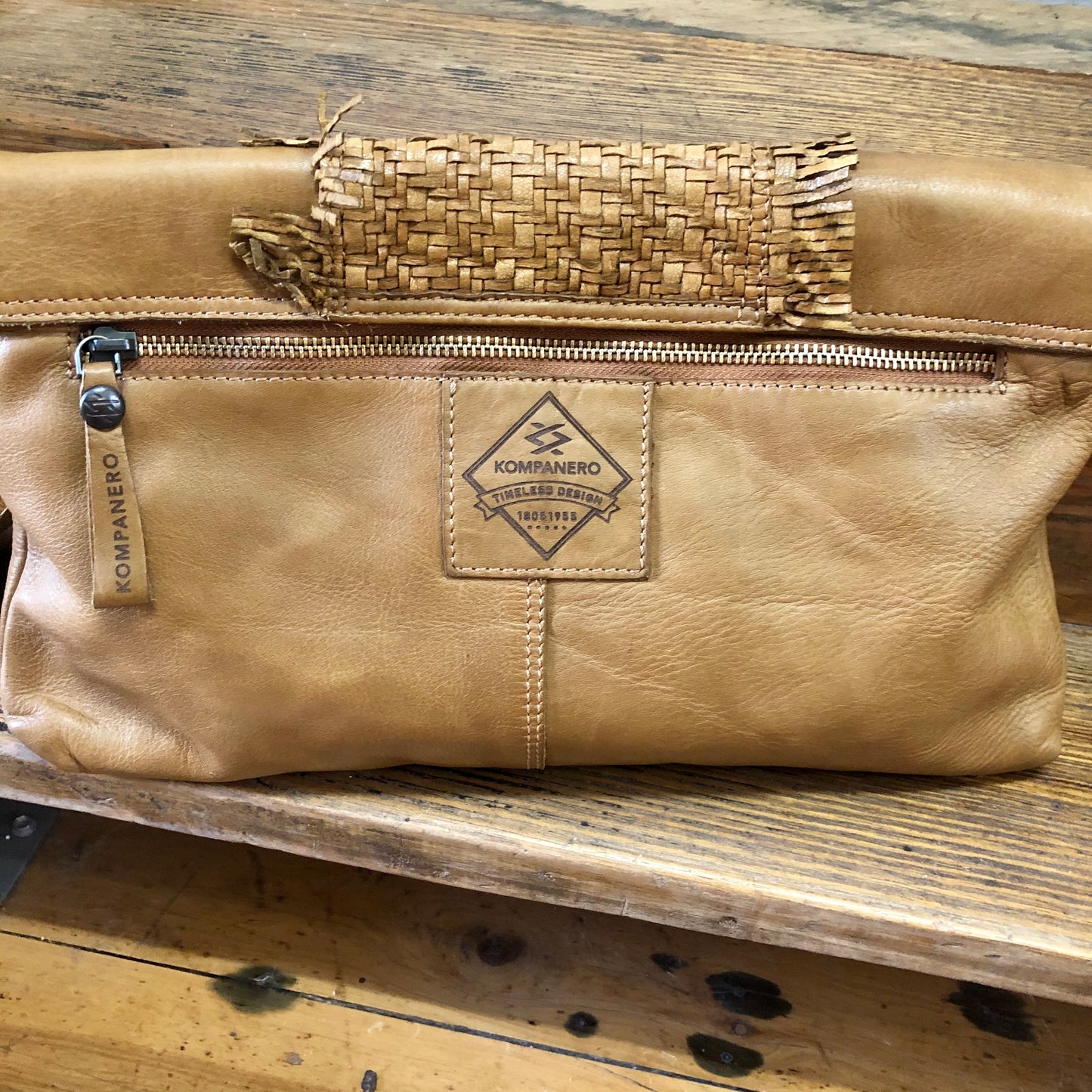 Savanna oversized clutch