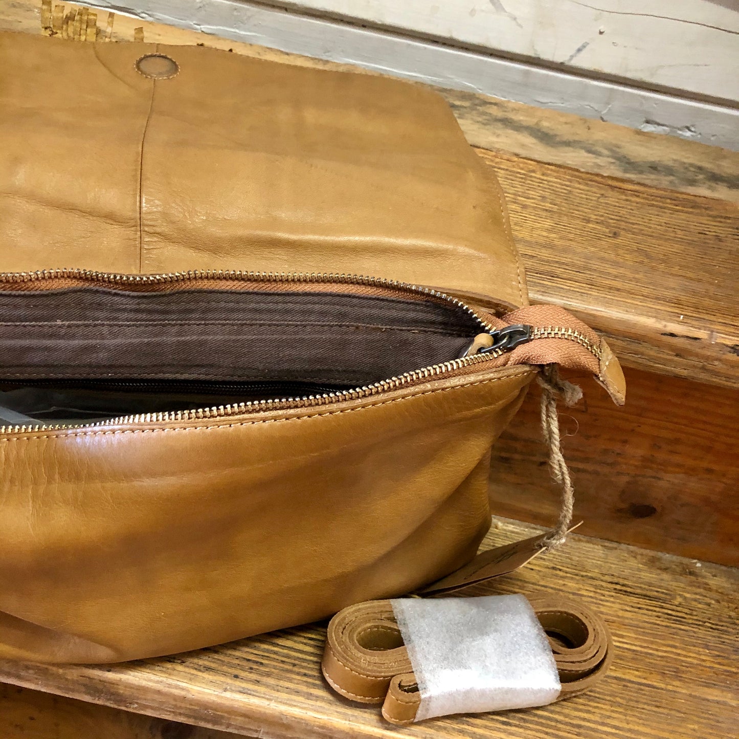 Savanna oversized clutch