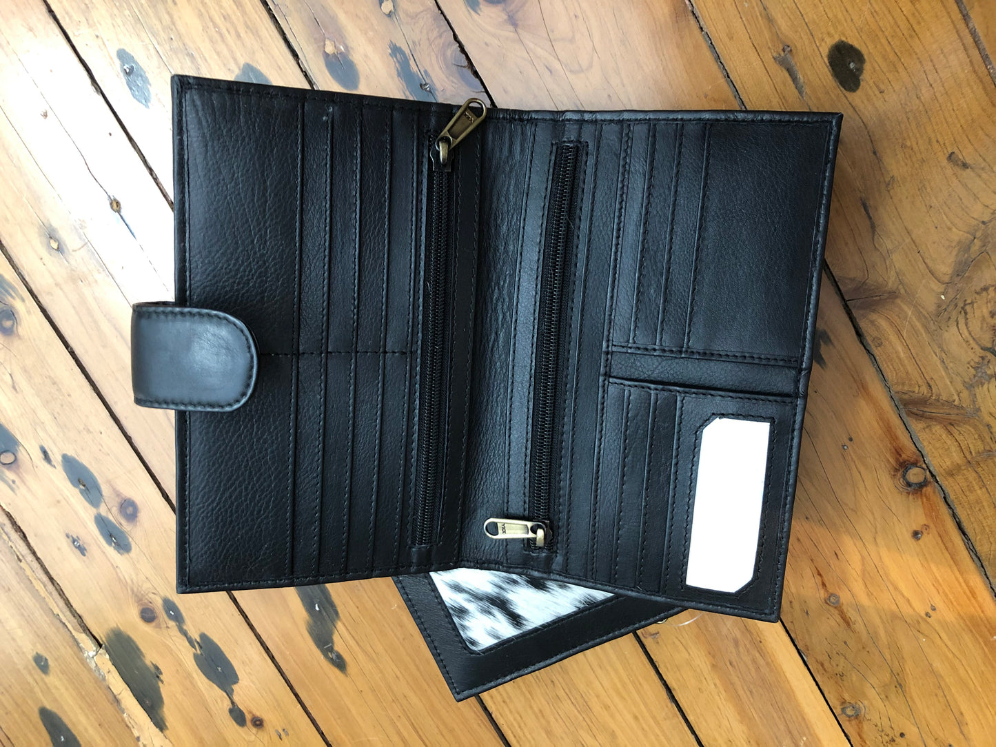 Hide clutch