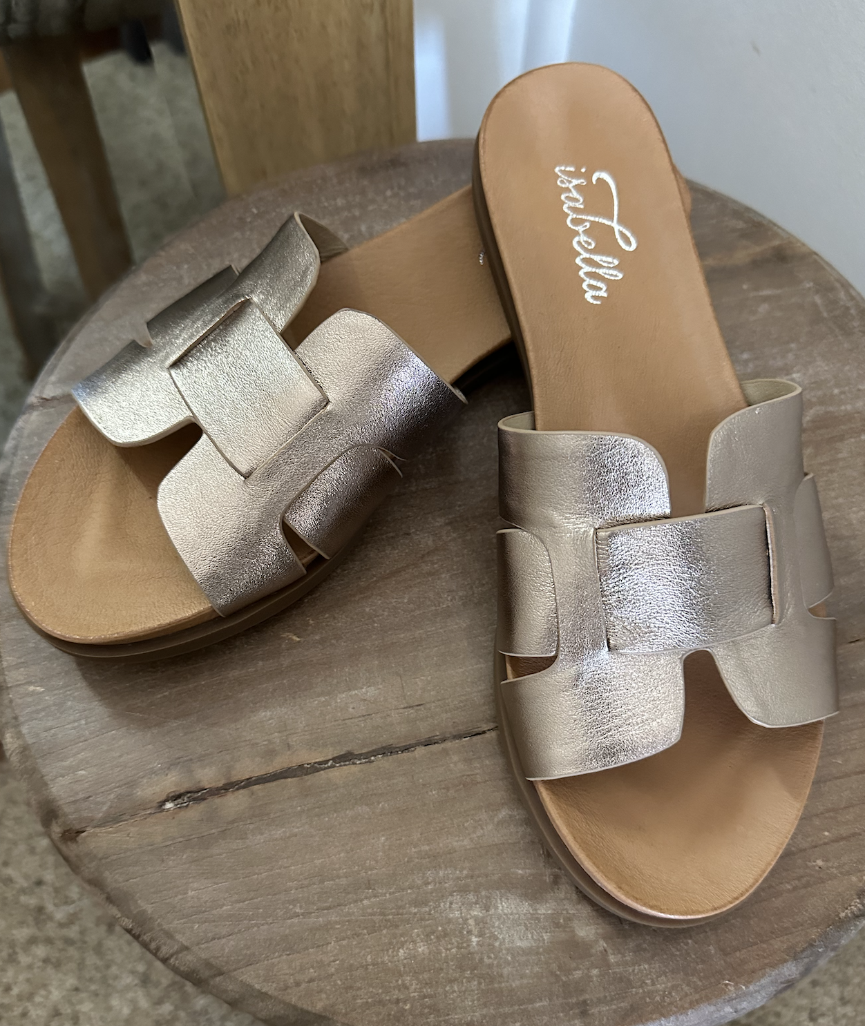 Adair champagne Slides