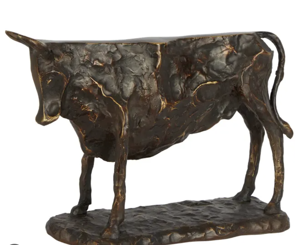 Earl Bull Sculpture