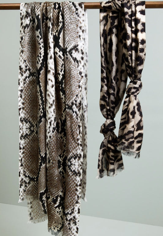 Hinterland Scarf