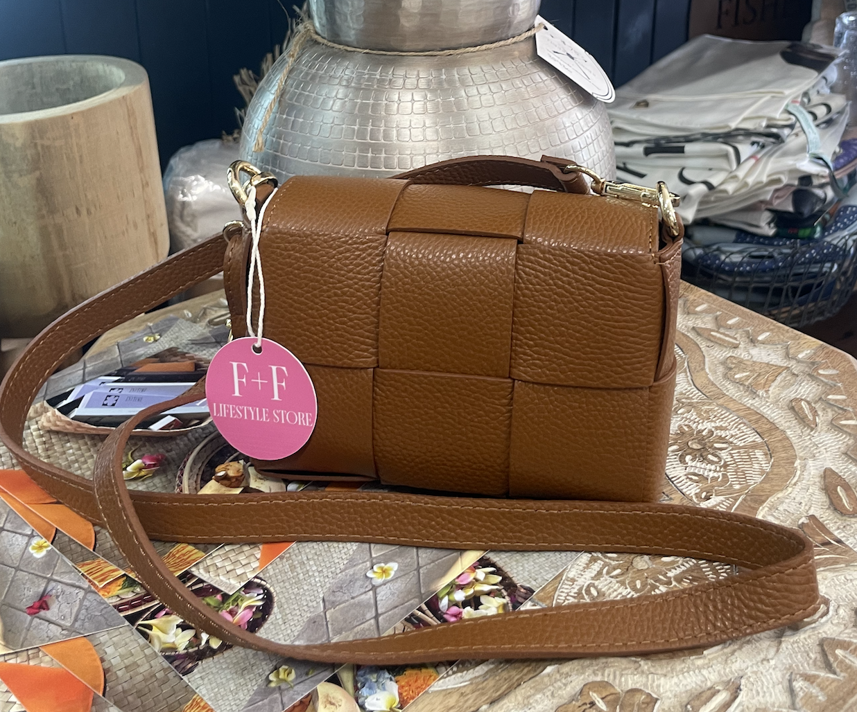 Mit Crossbody Bag