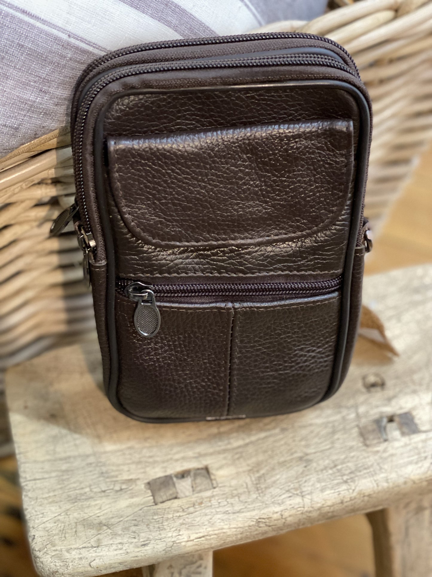 Unisex Leather Crossbody Travel Bag